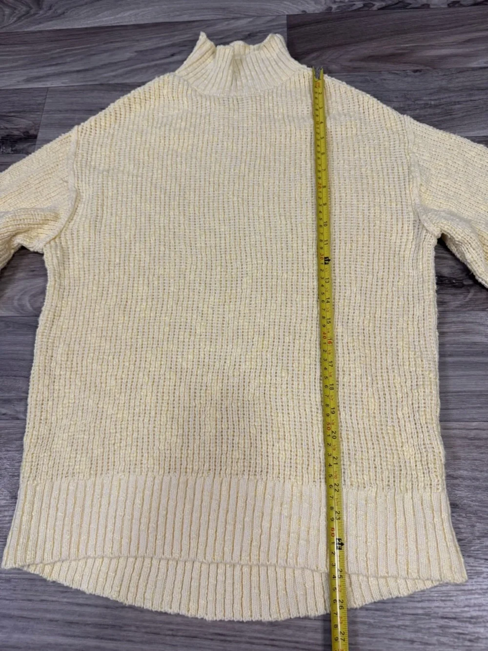 Aerie Hit the Spot Oversized Textured Mockneck Sweater in Soft Yellow Small